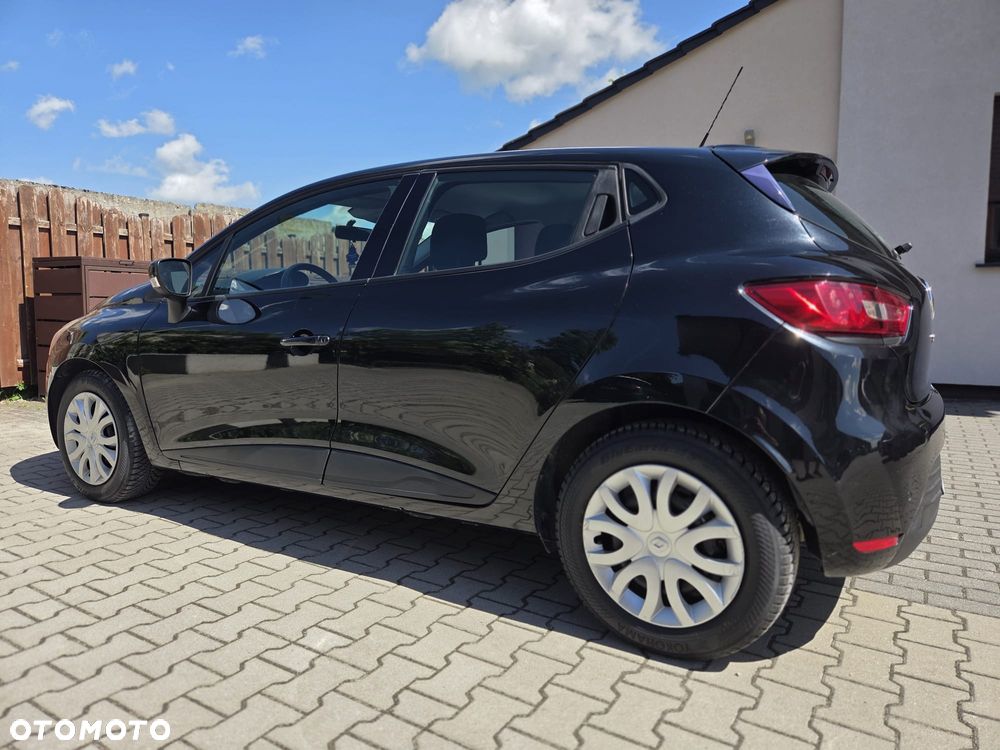 Renault Clio 1.2 16V Alize - 9
