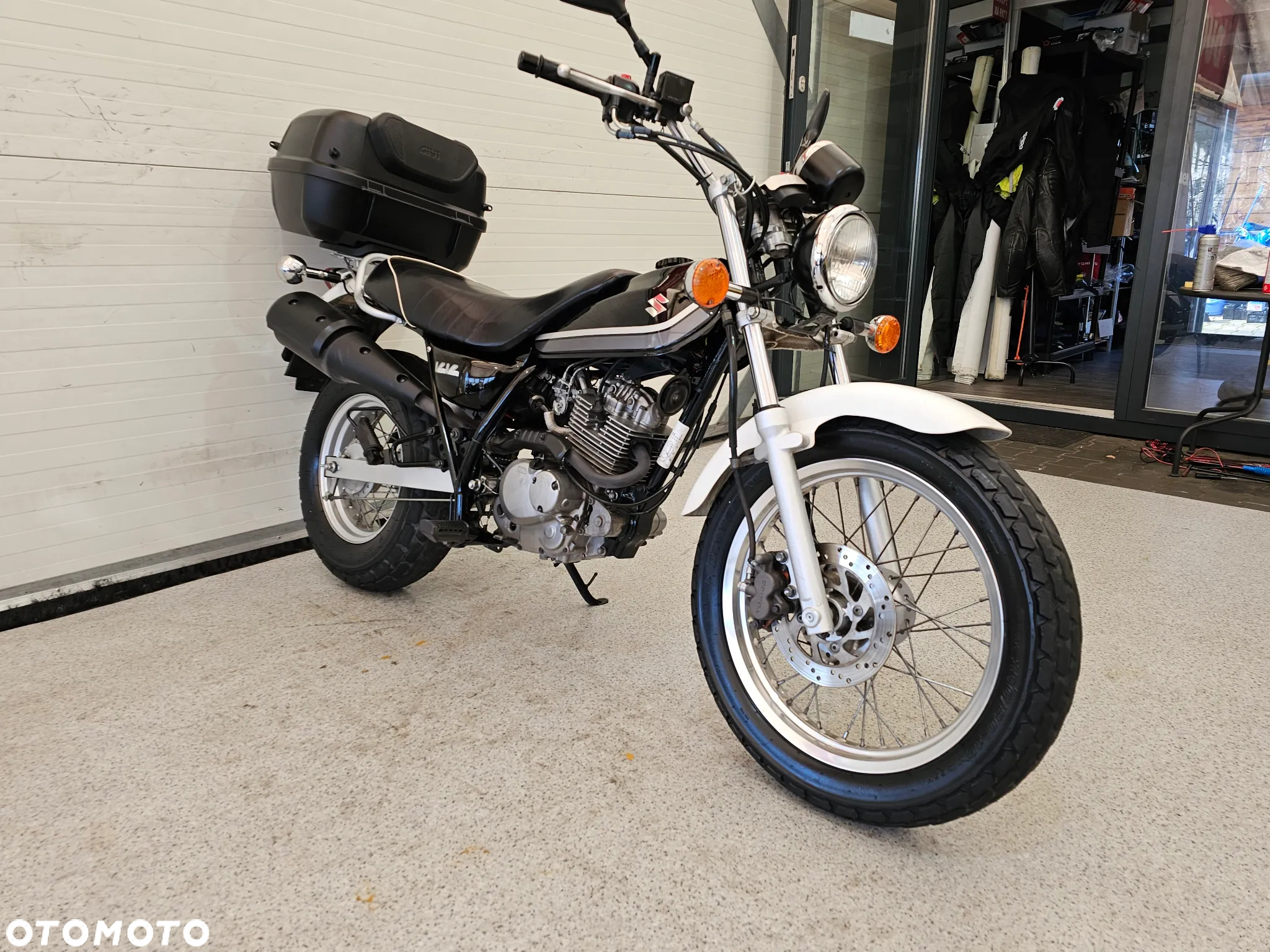 Suzuki RV - 11