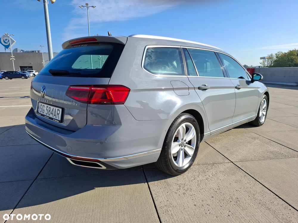 Volkswagen Passat Variant 1.5 TSI EVO Elegance DSG - 11