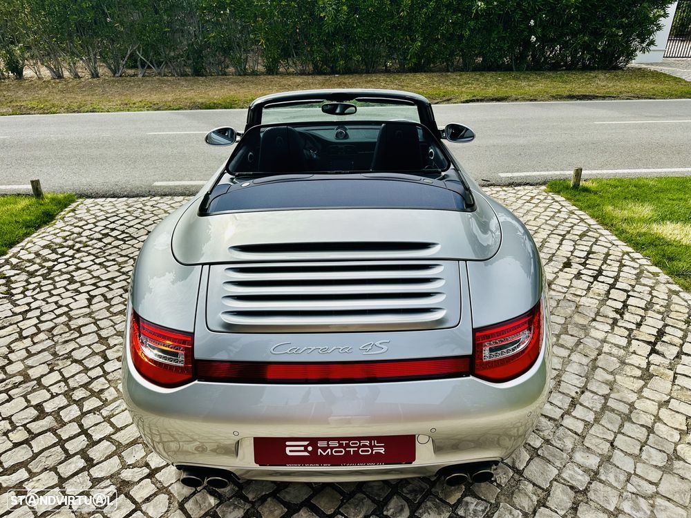 Porsche 911 Série F - 21