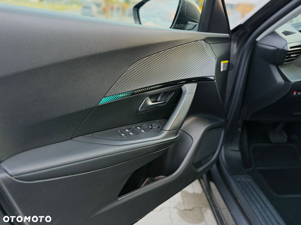 Peugeot 2008 1.2 PureTech Allure S&S EAT8 - 18