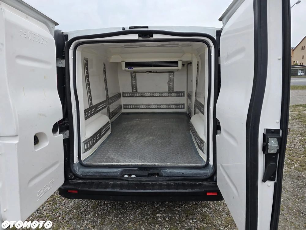 Opel Vivaro Long Chłodnia  2018 rok - 10