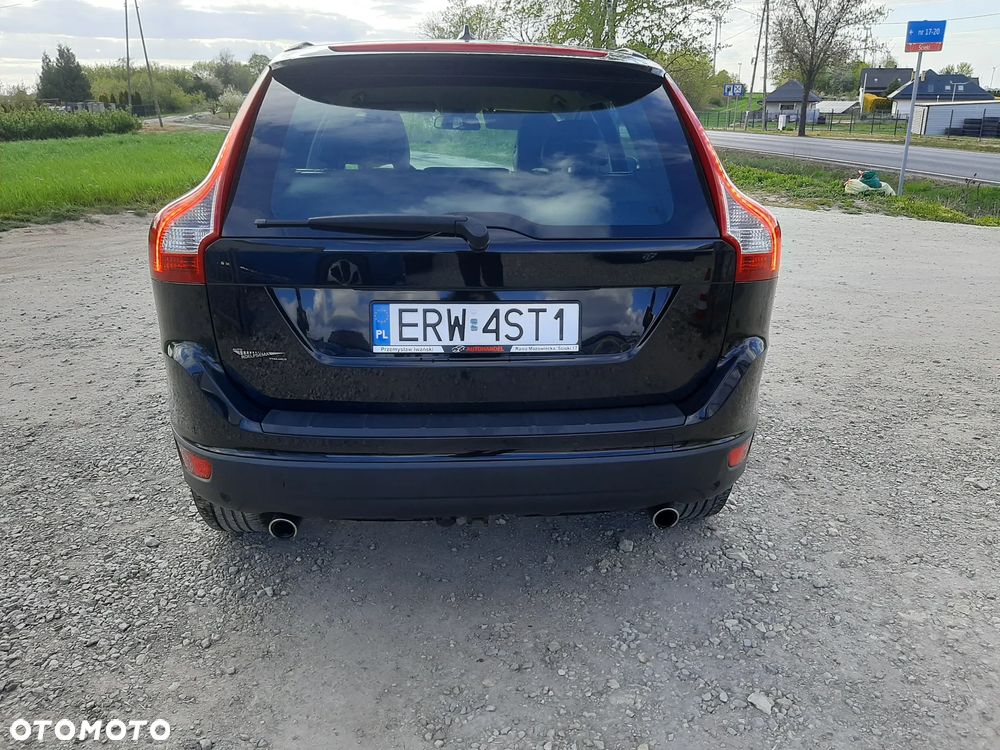 Volvo XC 60 D5 AWD Momentum - 6