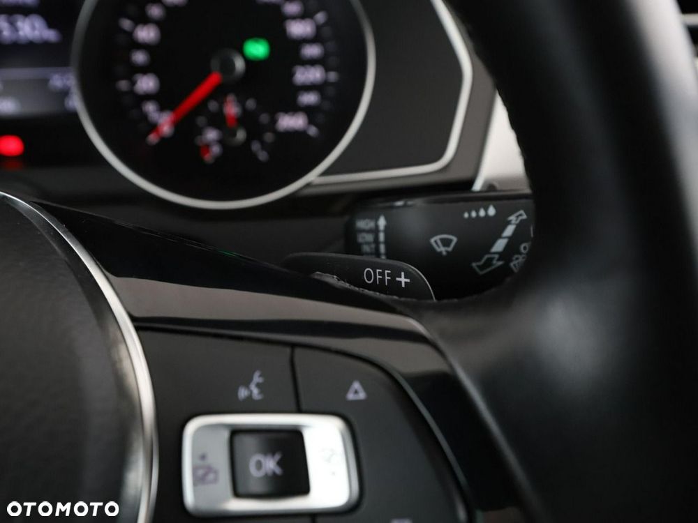 Volkswagen Passat Variant 2.0 TDI DSG (BlueMotion Technology) Trendline - 33