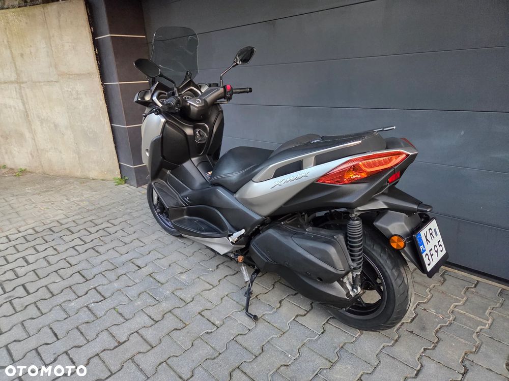 Yamaha X-max - 8
