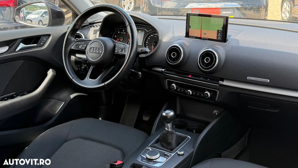 Audi A3 Sportback 1.6 TDI (clean diesel) S line Sportpaket - 6