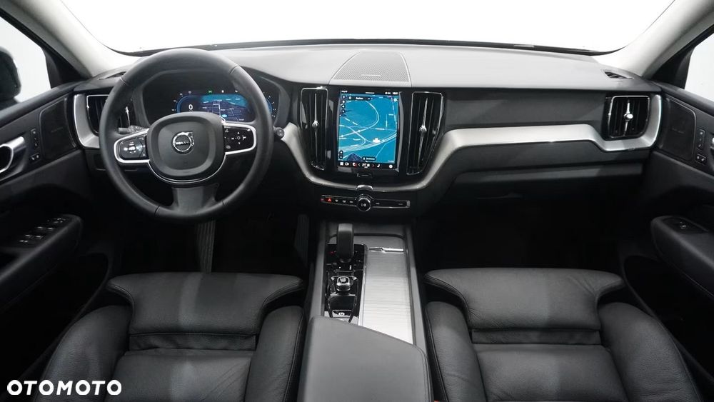 Volvo XC 60 B5 B AWD Plus Dark - 14