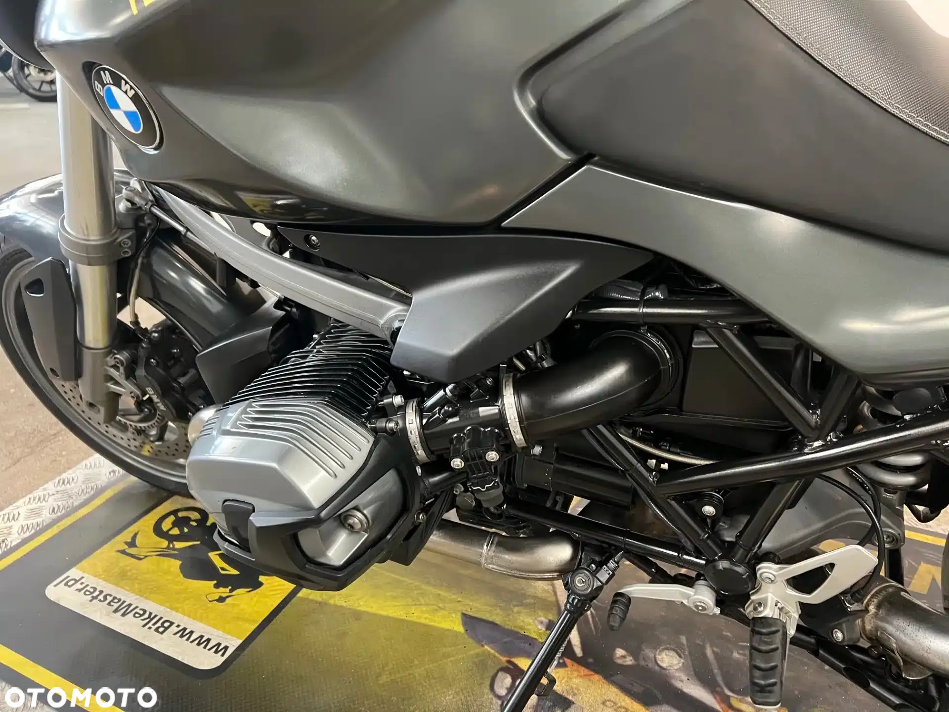 BMW R - 27