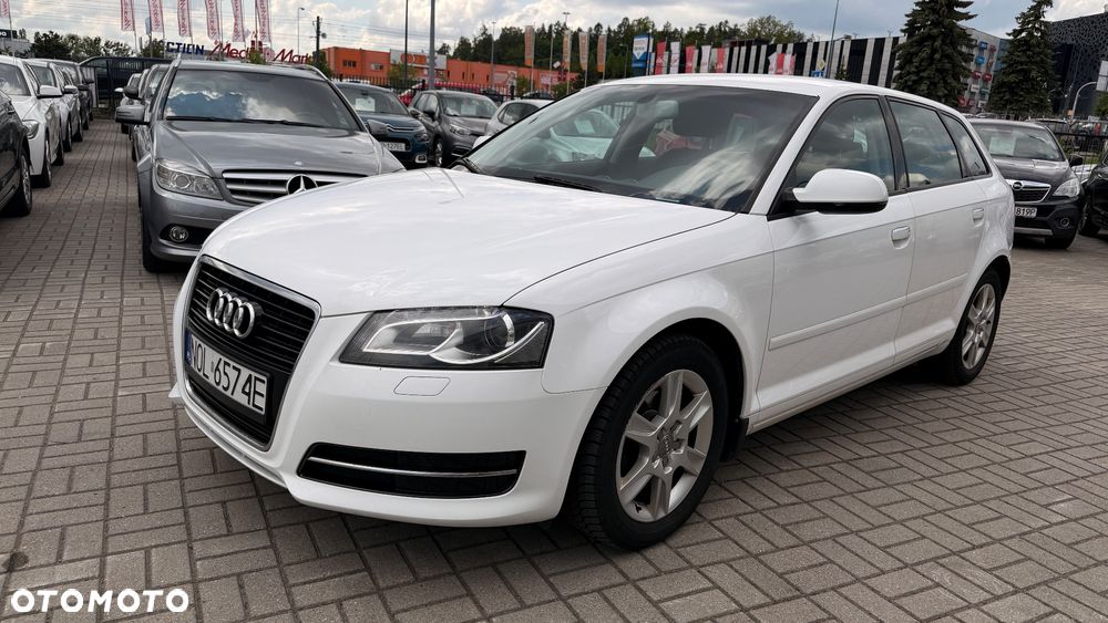 Audi A3 Sportback 1.6 TDI DPF Attraction - 2