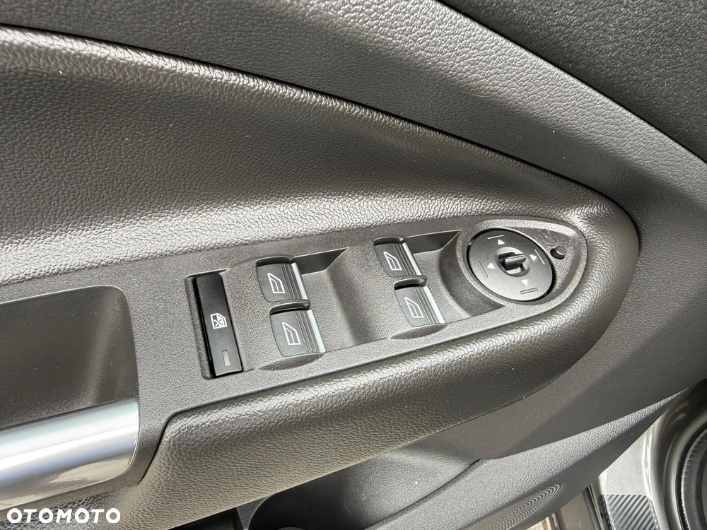 Ford Kuga 1.5 EcoBoost 2x4 SYNC - 9