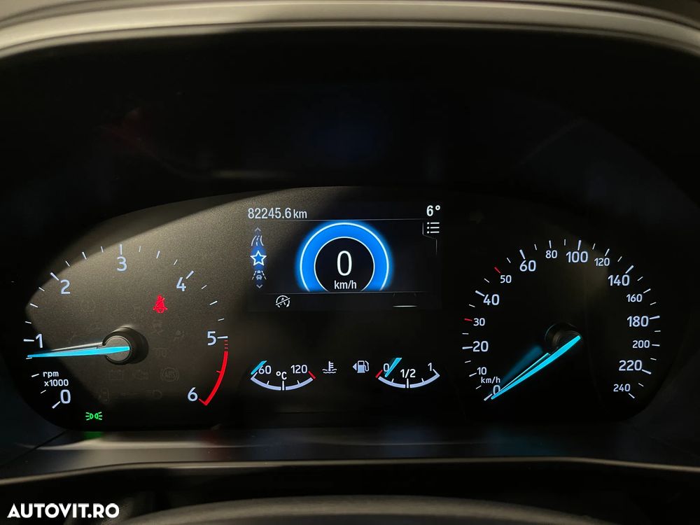 Ford Focus 1.5 EcoBlue Connected - 26