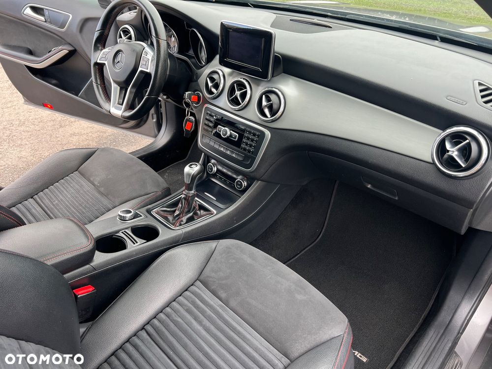 Mercedes-Benz GLA - 17