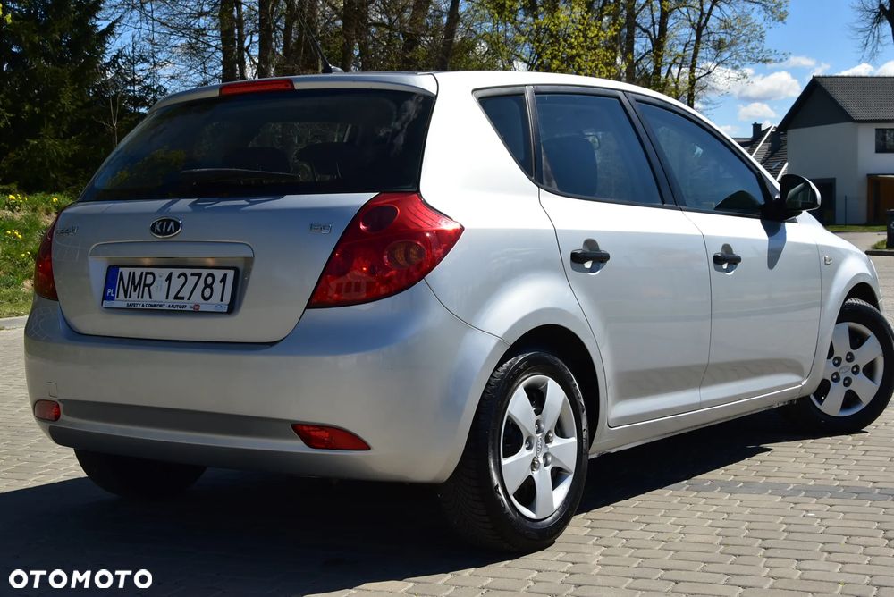 Kia Ceed 1.4 CVVT EX - 36