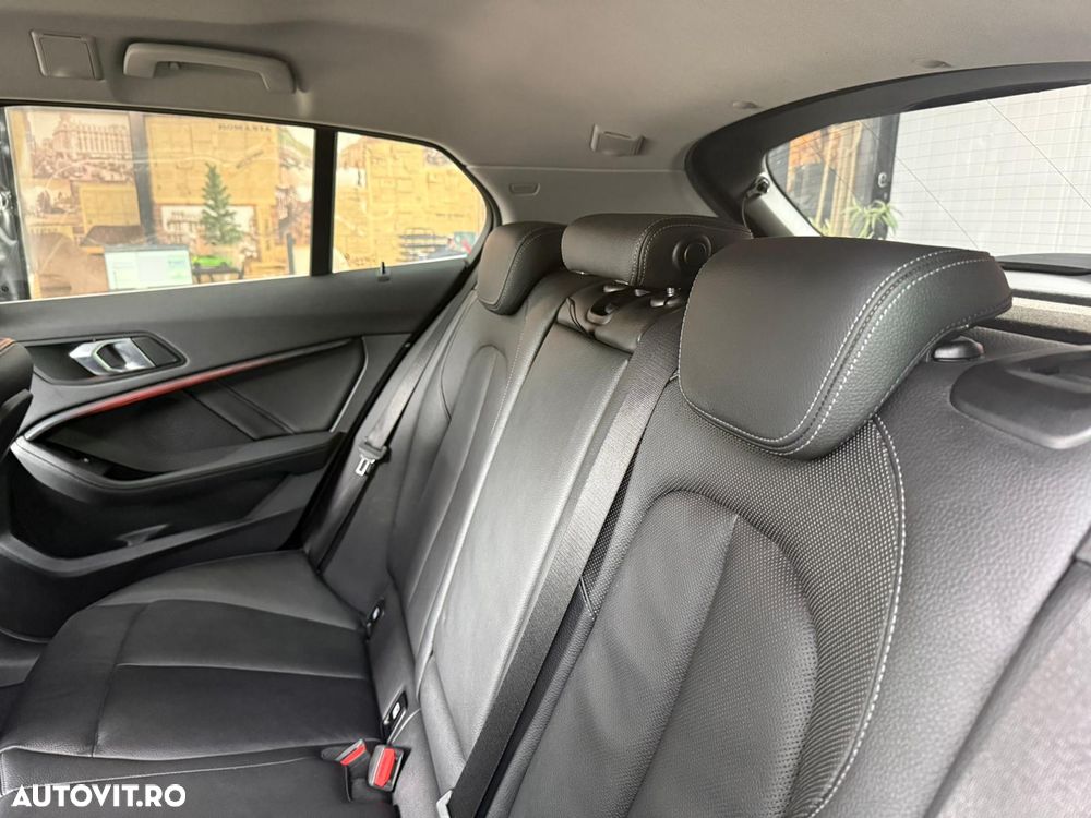 BMW Seria 1 118i Aut. Luxury Line - 28
