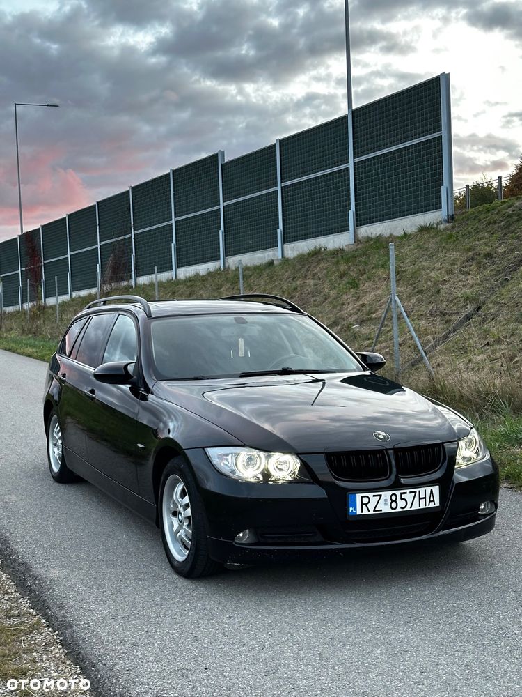 BMW Seria 3 320d DPF - 3