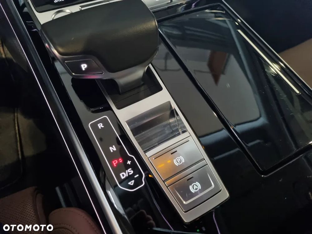 Audi A8 50 TDI quattro tiptronic - 26