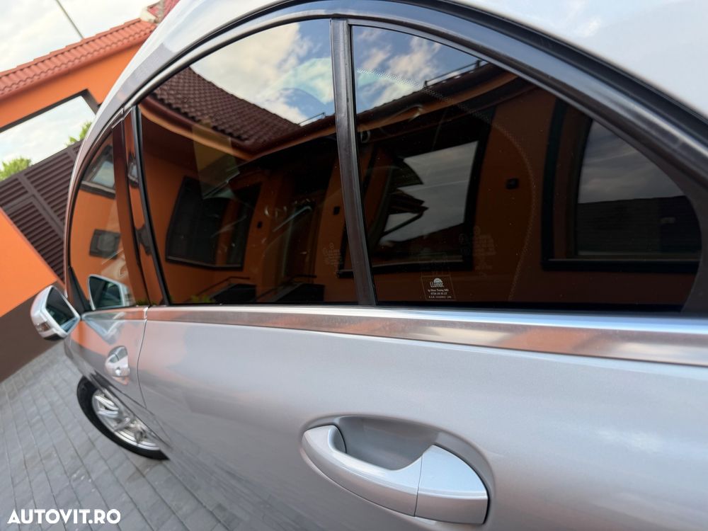 Mercedes-Benz A 200 7G-DCT - 22