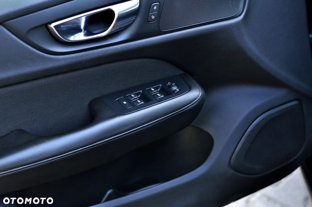 Volvo V60 D3 Momentum Pro - 17