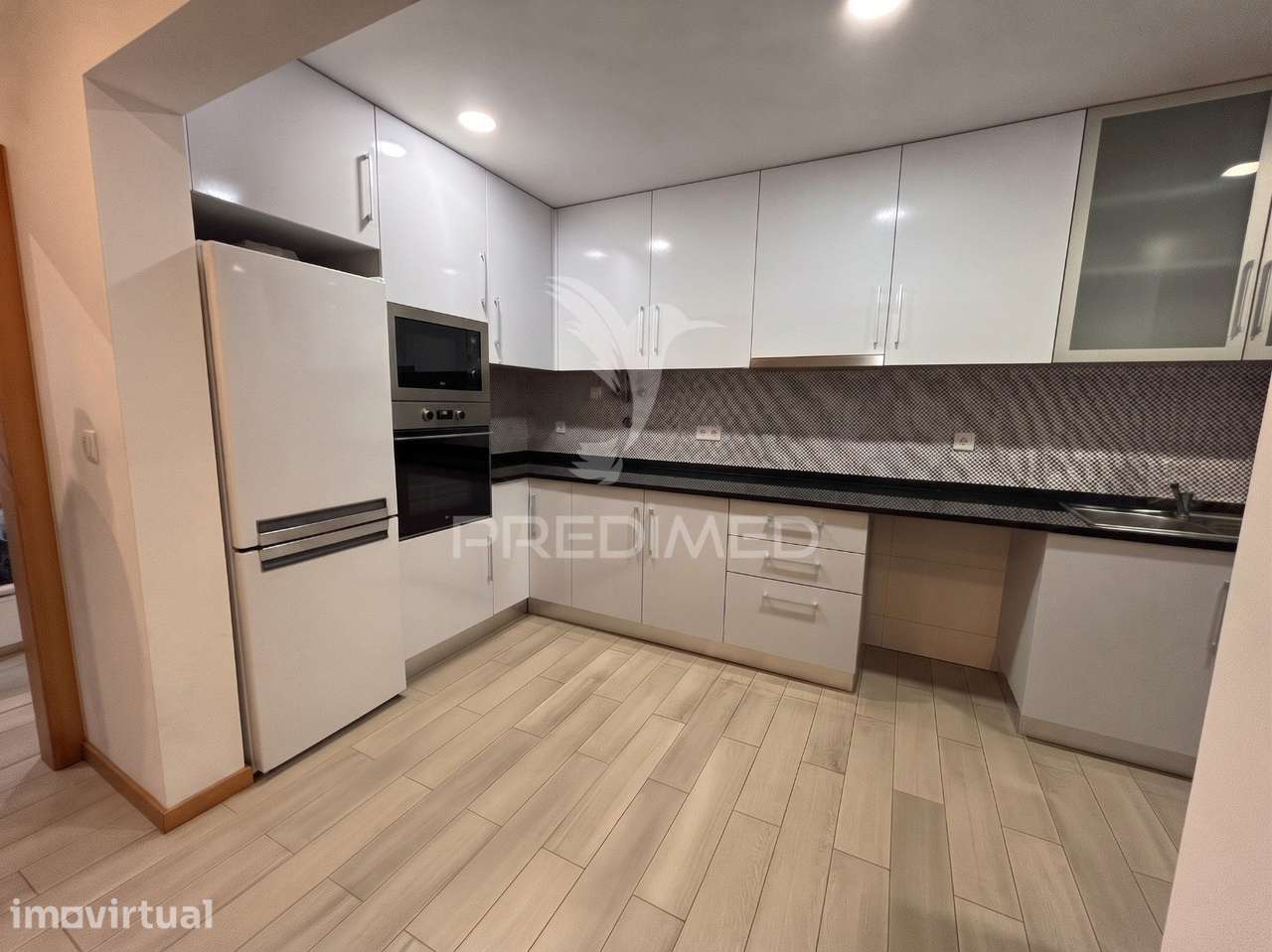 Apartamento T2 | Remodelado | Massamá | Arrendamento - Grande imagem: 4/13