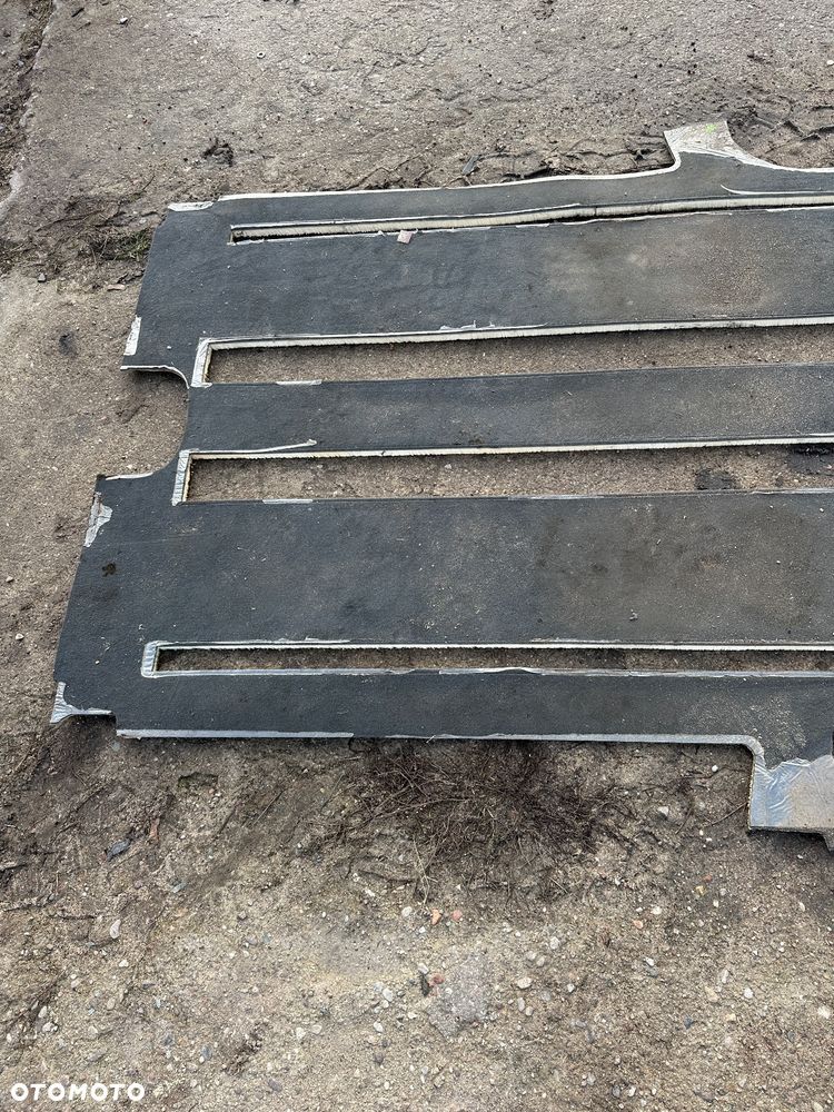 MERCEDES 639 VITO VIANO  dywan wykładzina średni long lift pod stolik - 4