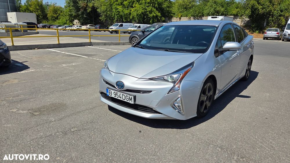 Toyota Prius Hybrid Executive - 3