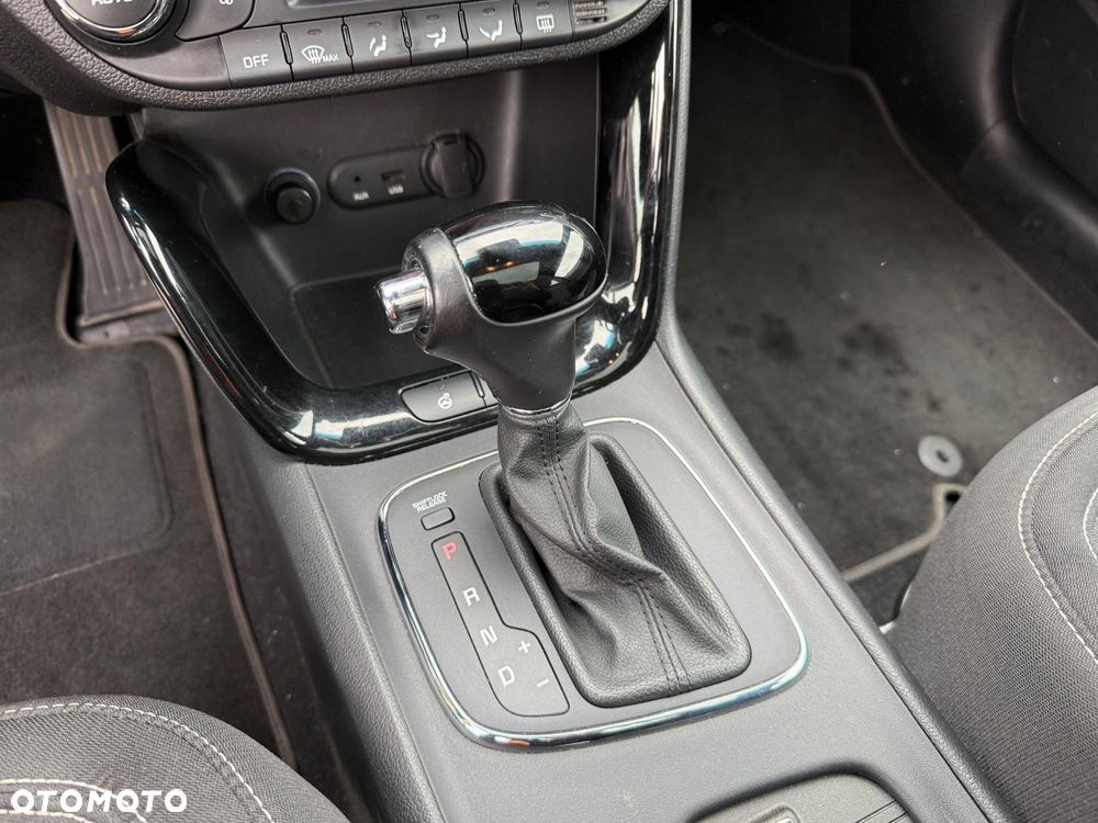 Kia Ceed 1.6 GDI DCT Spirit - 19