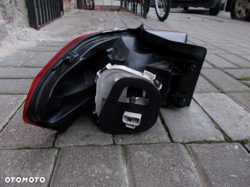 VW TOURAN III 5TA 15- PRAWA ORYGINAŁ EUROPA - 2