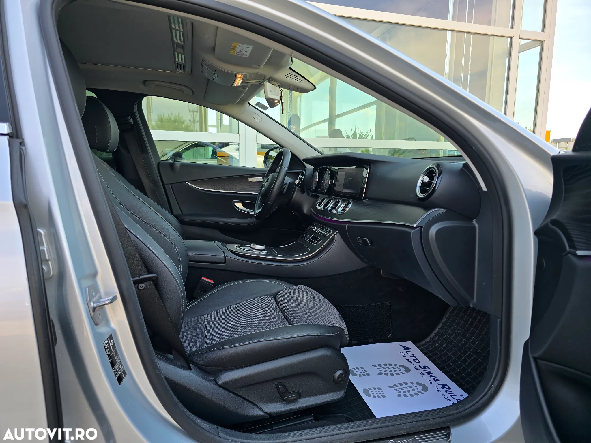 Mercedes-Benz E 200 4Matic 9G-TRONIC - 10