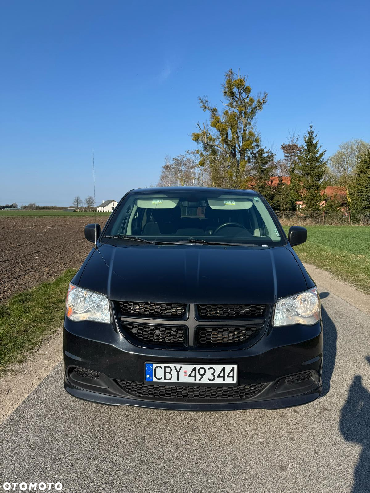 Dodge Grand Caravan - 2