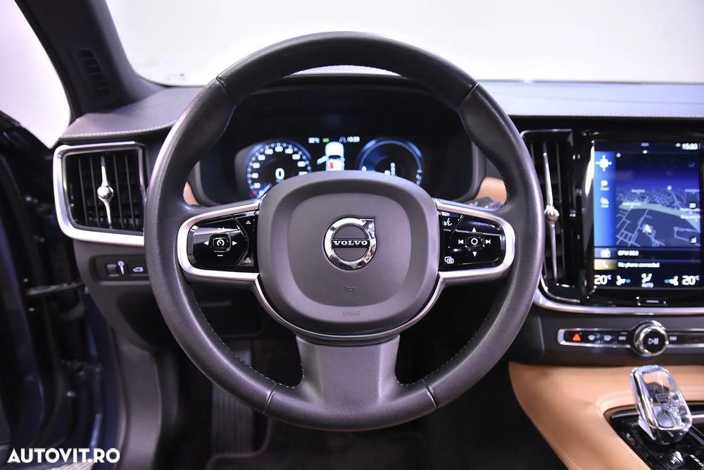 Volvo S90 - 16