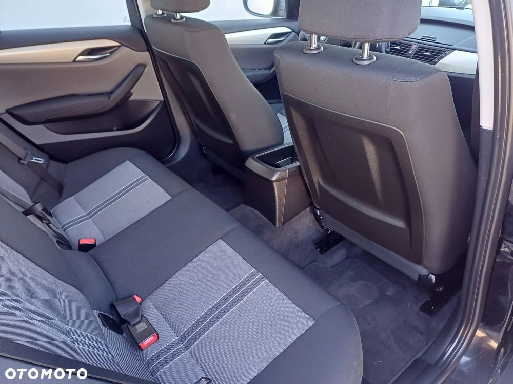 BMW X1 sDrive18d - 16