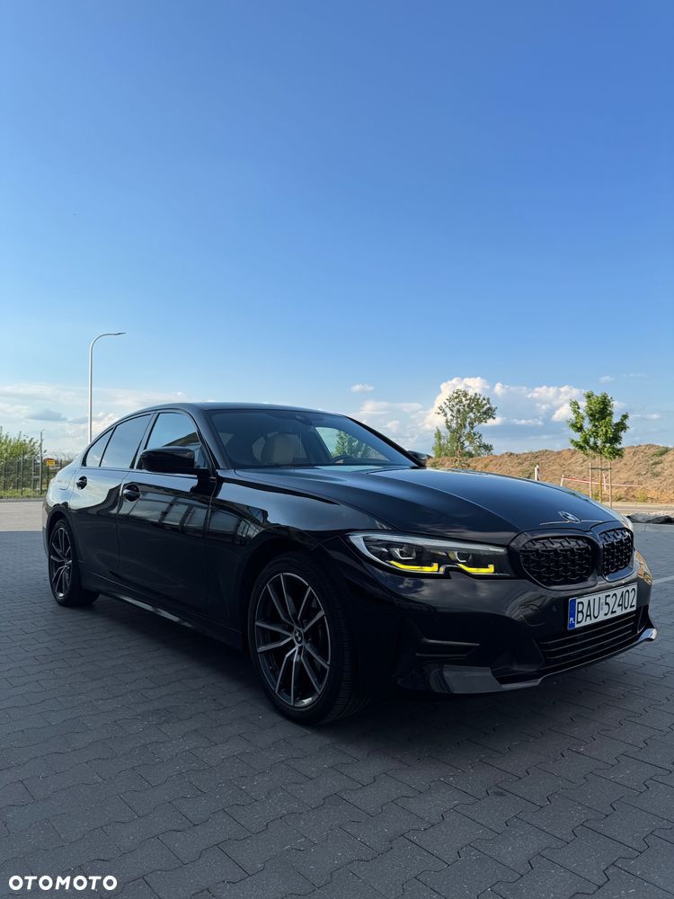 BMW Seria 3 330i xDrive Sport Line - 1