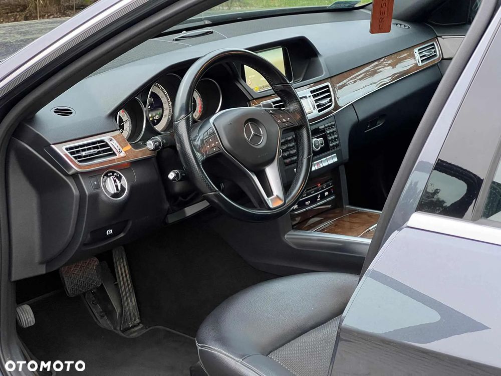 Mercedes-Benz Klasa E - 24
