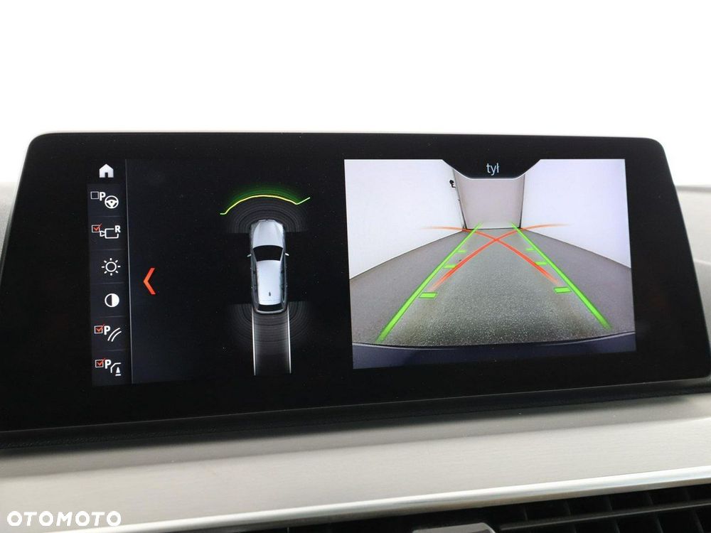 BMW Seria 5 520d xDrive - 26