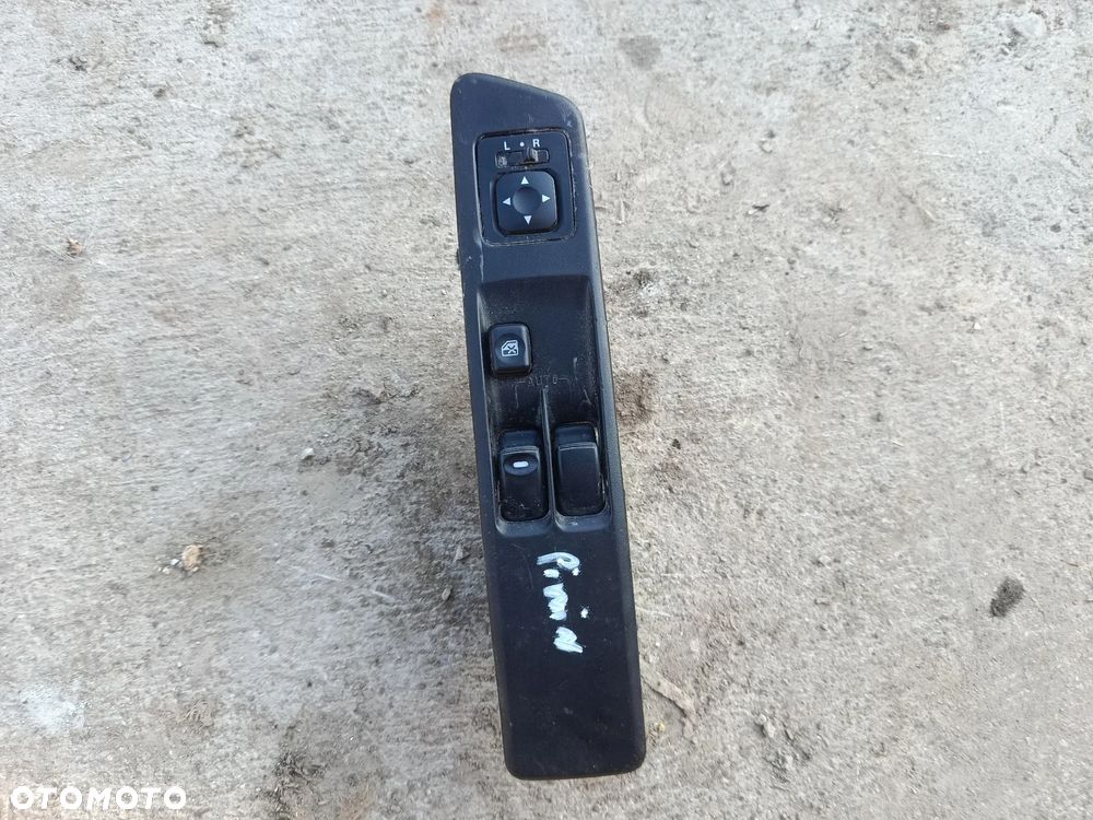 Włącznik przełącznik opuszczania podonoszenia szyby Pajero Pinin - 1