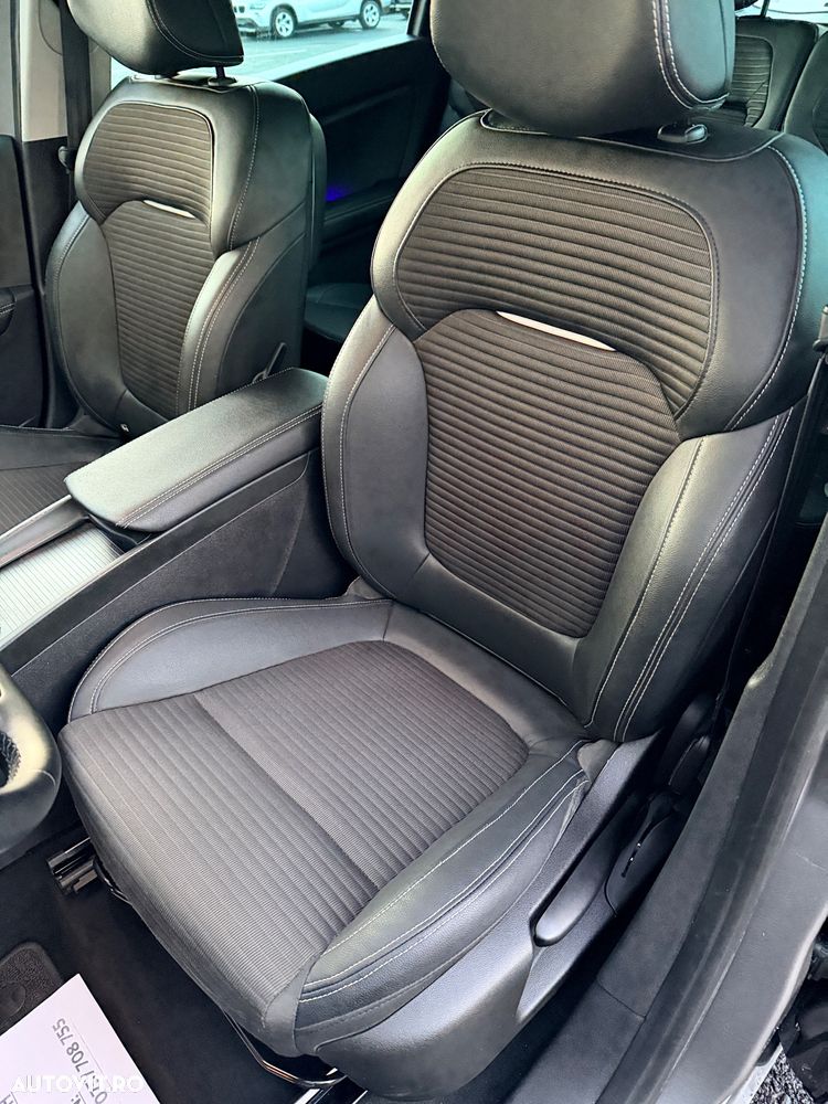Renault Scenic BLUE dCi 120 BUSINESS EDITION - 11