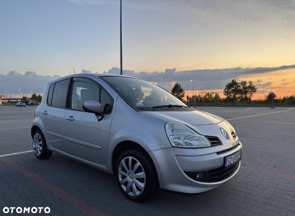 Renault Modus 1.5 dCi Dynamique - 1