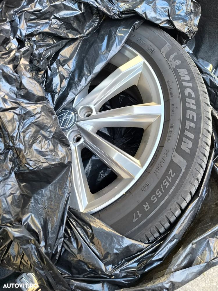 Volkswagen Passat 2.0 TDI SCR DSG Highline - 28