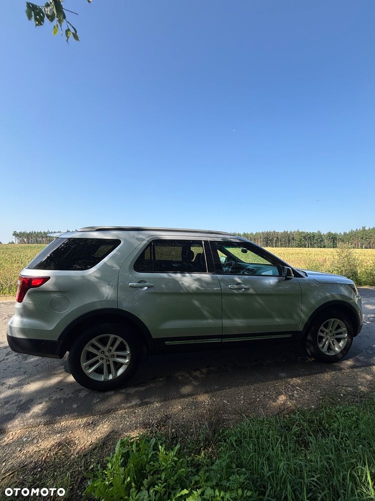 Ford Explorer - 4