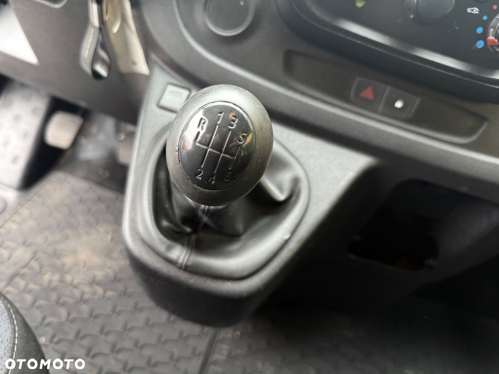 Opel VIVARO - 15