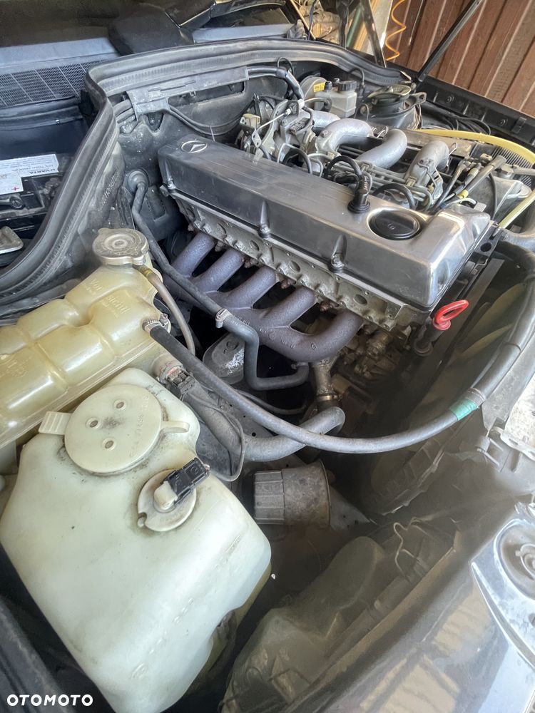 Mercedes-Benz W201 (190) - 21