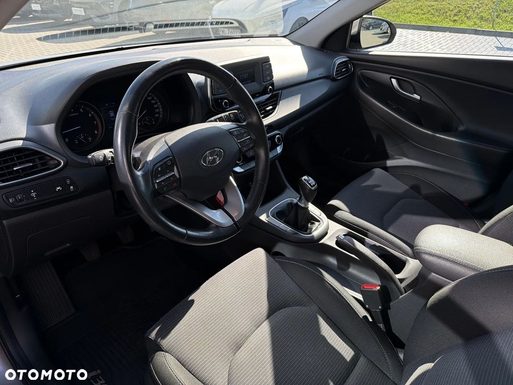 Hyundai i30 1.4 Classic + - 12
