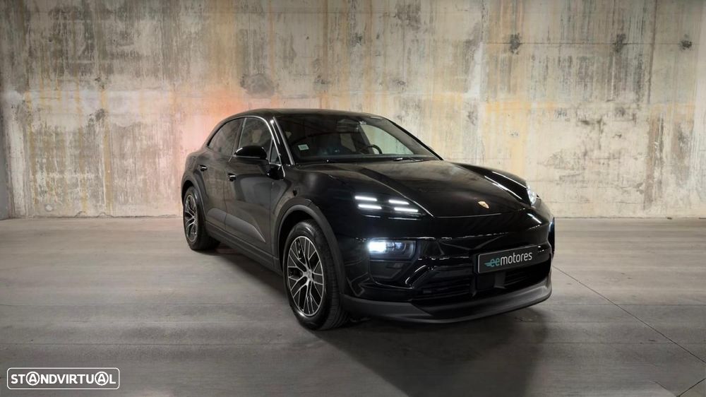 Porsche Macan Electric 4 - 4
