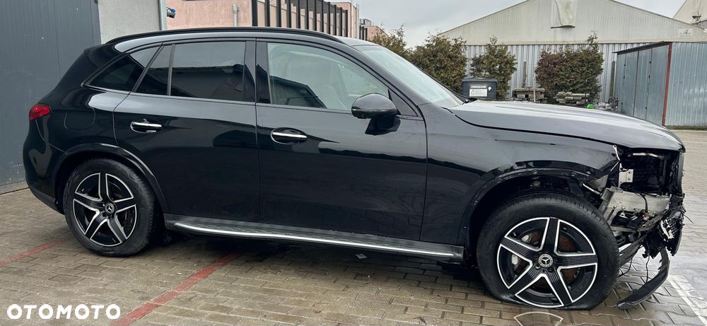 Mercedes-Benz GLC - 11