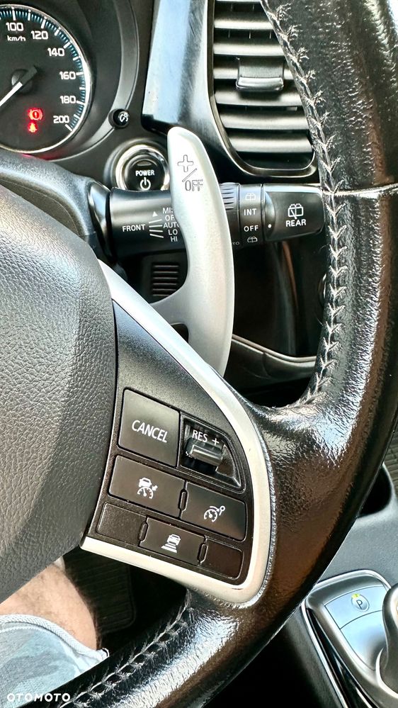 Mitsubishi Outlander 2.0 4WD Plug-In Hybrid - 30