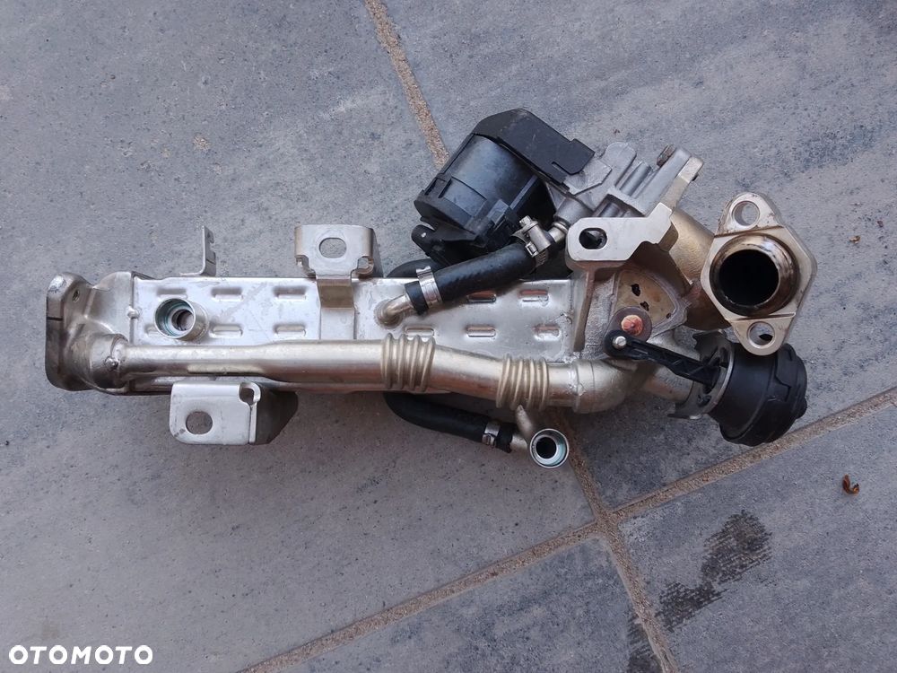 BMW F10 F11 F20 F21 F30 F31 N47 8476993  N57 ZAWÓR EGR - 1