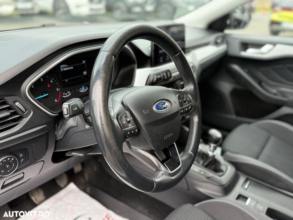 Ford Focus 1.5 EcoBlue Titanium - 11