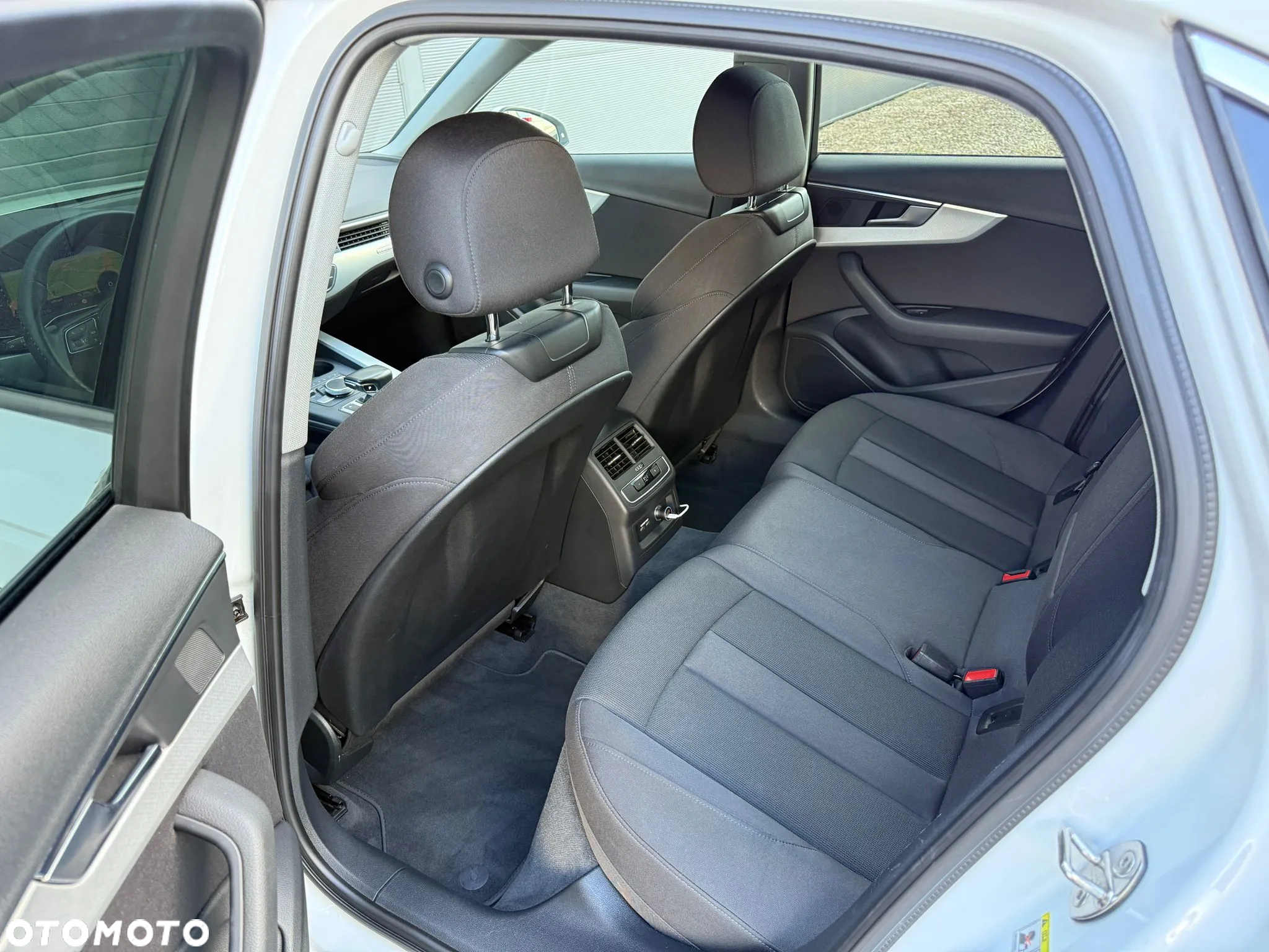 Audi A4 ver-40-tdi-quattro-s-tronic-s-line - 22
