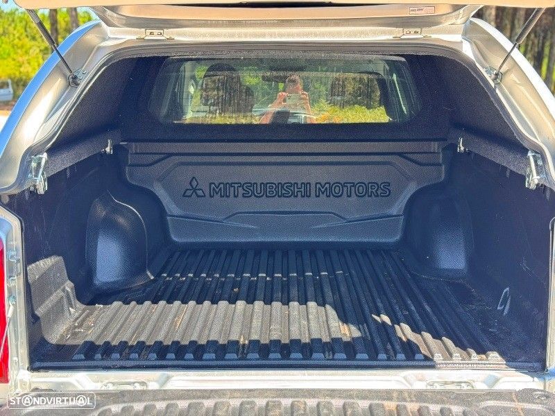 Mitsubishi L200 2.3 DI-D Strakar CD Connect Edition 4WD - 41