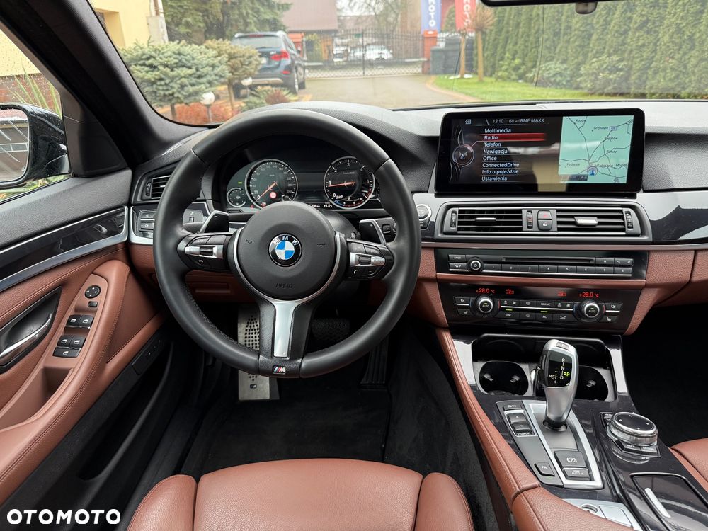 BMW Seria 5 520d Sport-Aut - 31